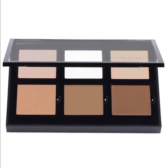 Anastasia Beverly Hills Other - Anastasia Beverly Hills Contour Cream Kit (Fair)
